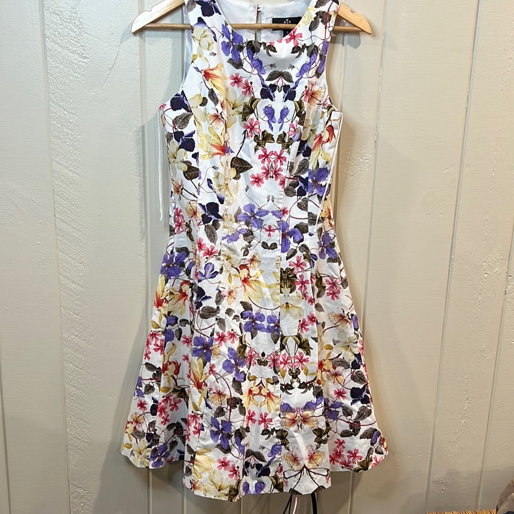 Ronnie Nicole  flowered pleated dress w ruffle